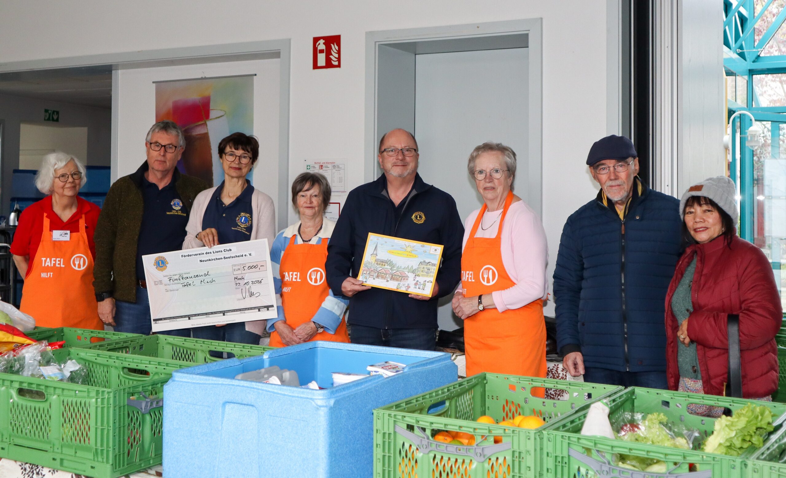 Lions Club übergibt Spende an die Mucher Tafel